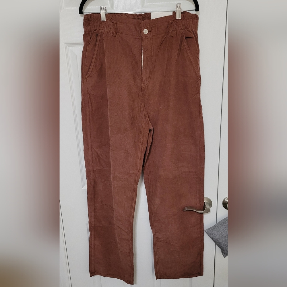 American Eagle Red size 16 Long Baggy Jean